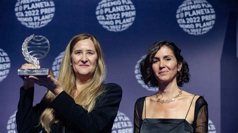 Luz Gabás gana el Premio Planeta 2022 con Lejos de Luisiana