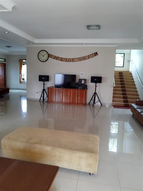 Villa Valencia 11 Kamar Tidur Private Pool Cocok Untuk Rombongan Sewa