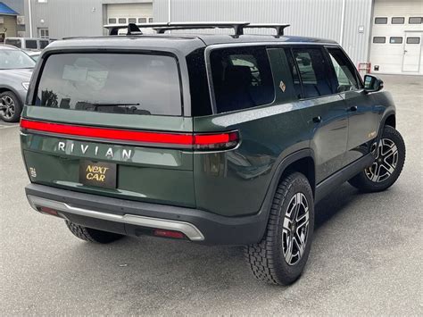 Придбати Rivian R1s Large Pack 1350 Kwh Quad Motor Awd Adventure Green