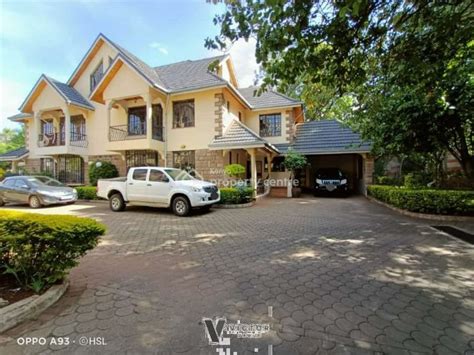 For Sale Six Units Of Bedroom With Dsq Townhouse Off Othaya Road