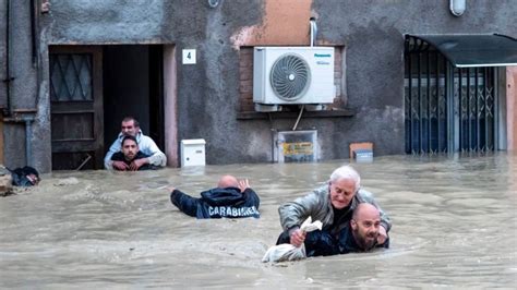 Devastadoras Imágenes De Las Inundaciones En Italia