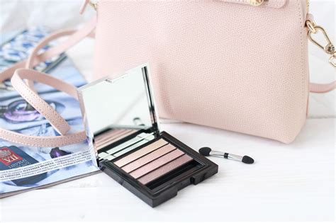 PUPA Новая палетка теней Vamp Palette в оттенке 003 Absolute Nude A L I N D I A R Y