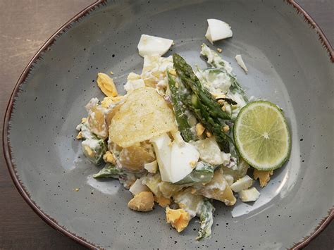 Lauwarmer Spargel Kartoffelsalat Mit Zitrone Von Dasperfektedinner