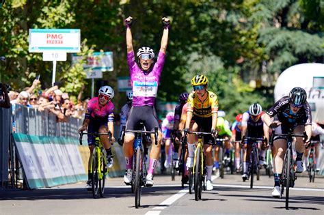 Giro D Italia Donne 2022 Elisa Balsamo Concede Il Bis Volata Vincente