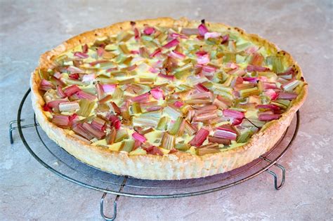 Recette De Laurent Mariotte Tarte A La Rhubarbe