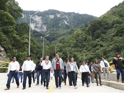 Inaugura Sergio Salomón puente vehicular en Tepatlán requirió