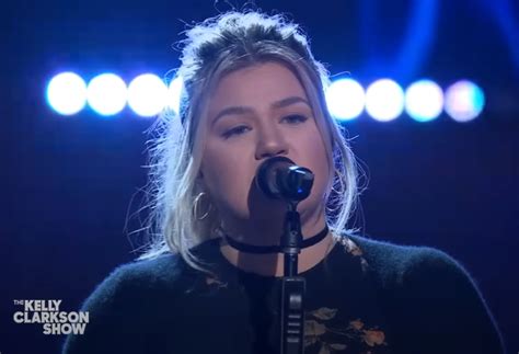 Watch: KELLY CLARKSON Sings WHITESNAKE's 'Here I Go Again' On 'The ...