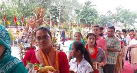 Devotees Arriving To Perform Jalabhishek To Baba On The First Monday Of