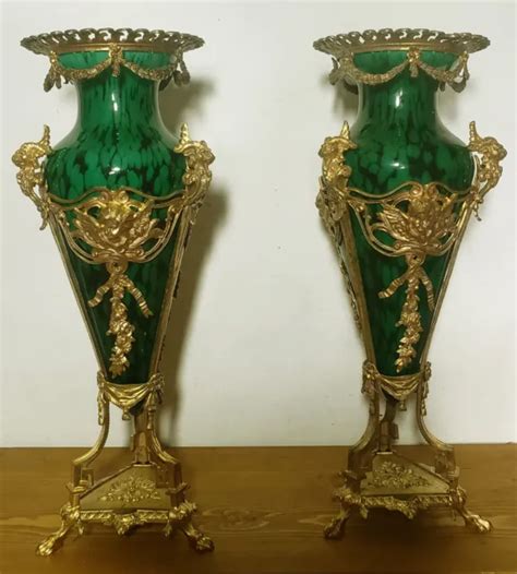 Importante Paire De Vases Louis Xvi En Bronze Dor Et Verrerie Forme