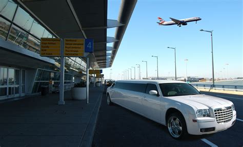 Use Limousine for the Airport Services - Stretch Limousine Hire in Gold Coast| A Gold Cost Limousine