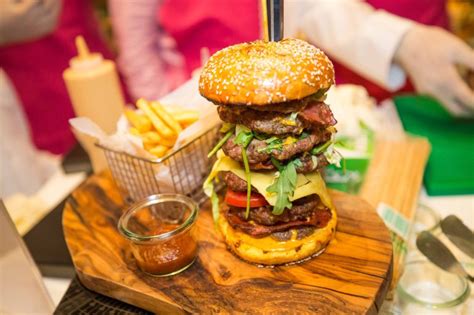 The Worlds Most Expensive Burger Costs £250 Per Bite