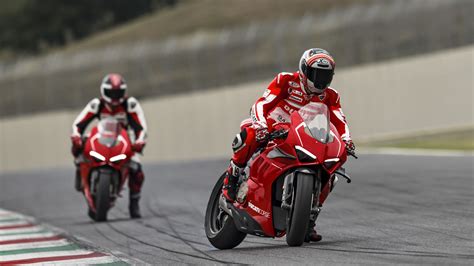 Ducati Panigale V4 R | Pure Racing Adrenaline