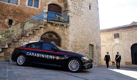 San Gemini Rubano Borsa A Una Donna E Ne Utilizzano La Carta Di