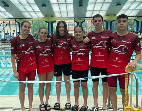 Lluvia De Medallas Para El Club Benavente Nataci N En El Trofeo Ciudad