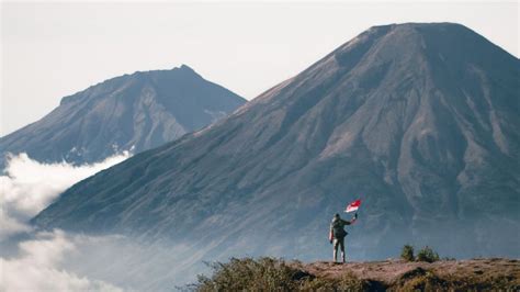 7 Gunung Tertinggi Di Indonesia Perlu Persiapan Fisik Dan Mental Untuk