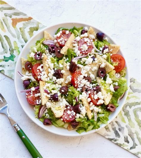 Pita Bread Salad is a hearty, flavorful Greek type salad