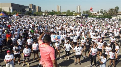 Fotos Más De 3000 Personas Participaron En Primera Gran Corrida Familiar Del Csyd Colo Colo