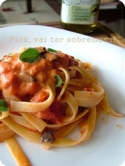 Macarrão Com Molho De Tomate Cremoso