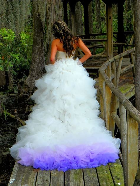 Dip Dye Wedding Dress Trend Will Make Your Big Day More Colorful Bored Panda