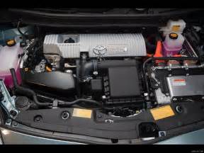 Toyota Prius Plug-in Hybrid | 2012MY | Engine