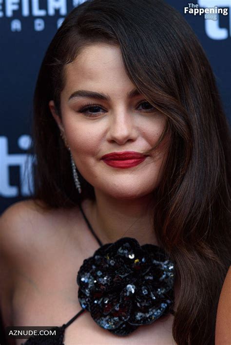 Selena Gomez Sexy Stuns In A Gorgeous Black Dress At Emilia Perez