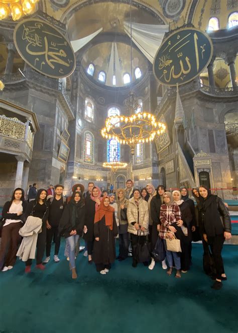 Kadem Vakf Etkinlikler Geziler Ayasofya Cam Ve Topkapi Sarayi