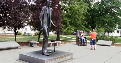 Remembering Altons Beloved Robert Wadlow Tallest Man 43 Off