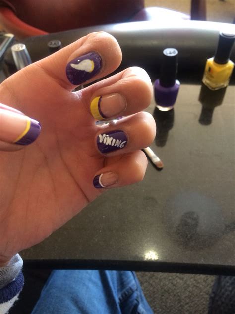 Minnesota Vikings Of The NFC North Beauty Hacks Nails Football Nail