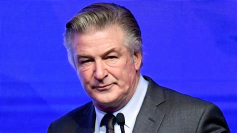 Abogados de Alec Baldwin piden a jueza de Nuevo México que desestime