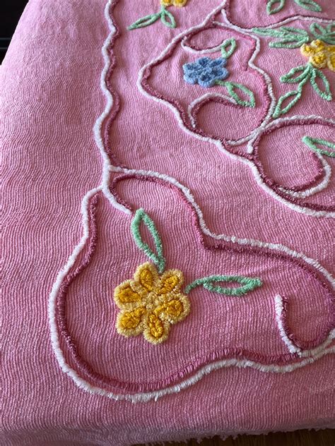 Vintage Chenille Bedspread Pink And Floral Tufted Circa 1950s Ideal Spread Company Montreal