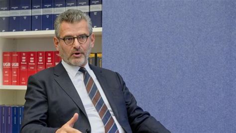 Neuer Rechtsanwalts Pr Sident Armenak Utudjian Reform Der Wksta Ist