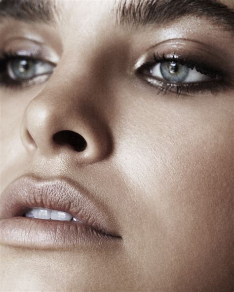 Inspire se Maquiagem batom nude Lalá Noleto