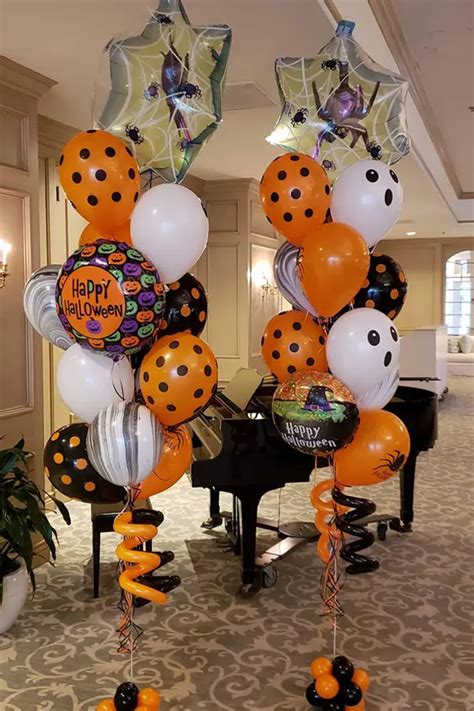 Halloween Balloon Decor