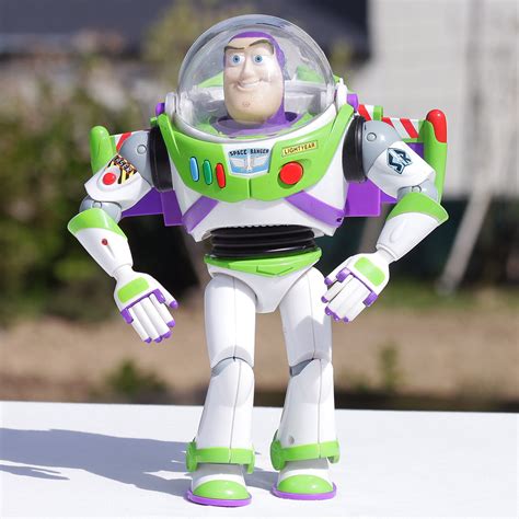 Figurine électronique Toy Story Buzz Leclair 30 Cm La Roue Du Passé