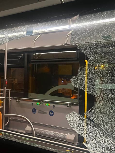 Échirolles un bus visé par plusieurs tirs d arme à feu Place Gre net