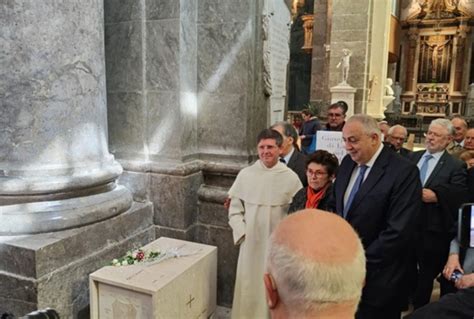 Svelata La Tomba Di Tomasi Di Lampedusa A Palermo Il Trasferimento