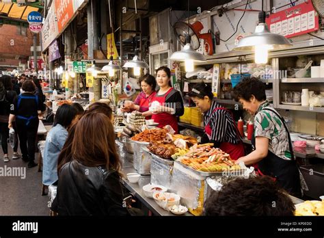 Dongdaemun Market Seoul South Korea Stock Photo Alamy