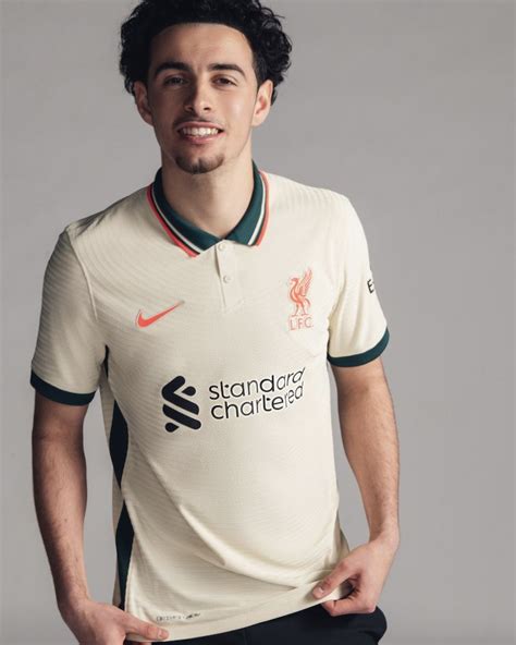 Photo Liverpool Unveil Official Away Kit