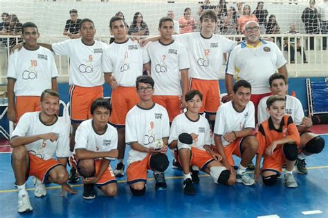 Vôlei adulto masculino de Itupeva conquista duas vitórias na Copa