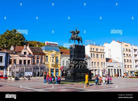 Spomenik oslobodiocima nisa Fotos und Bildmaterial in hoher Auflösung