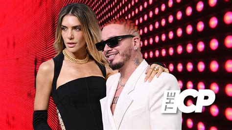 J Balvin Suits Up With Girlfriend Valentina Ferrer At Mtv Vmas Red