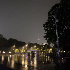 lari malem di GBK playlist by echàaa Spotify