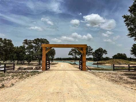 Ranch Gates Entrances Metal Ranch Gates Tx Ranch Resources In