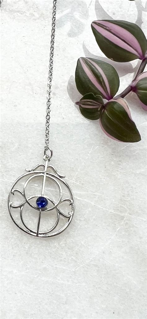 Eye Of Elana Necklace Throne Of Glass Inspired Bookish Pendant Etsy