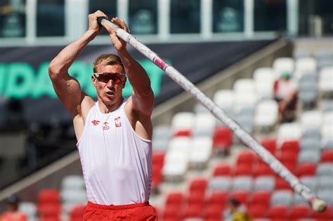 Lekkoatletyczne MŚ Tyczkarze Piotr Lisek i Robert Sobera awansowali do