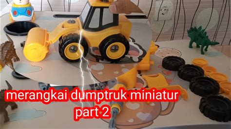 Merakit Kontruksi Truk Miniatur Alat Berat Truk Oleng Truk Molen Truk