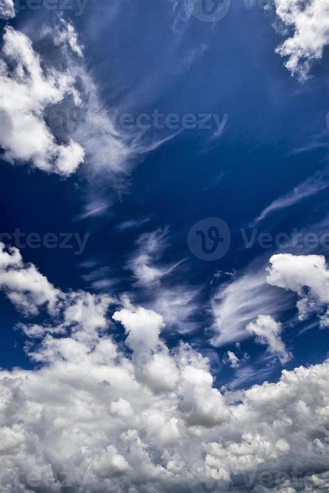 beautiful blue sky 9661358 Stock Photo at Vecteezy