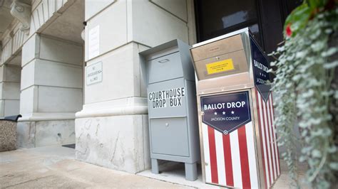 As Usps Frustrates Kansas Rolls Back Advanced Mail Voting Window