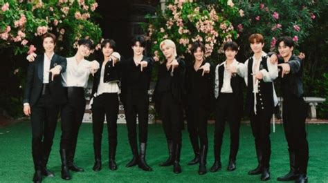 Rayakan Debut Anniversary Ke 7 Nct 127 Tampil Bak Pangeran Untuk Penggemar