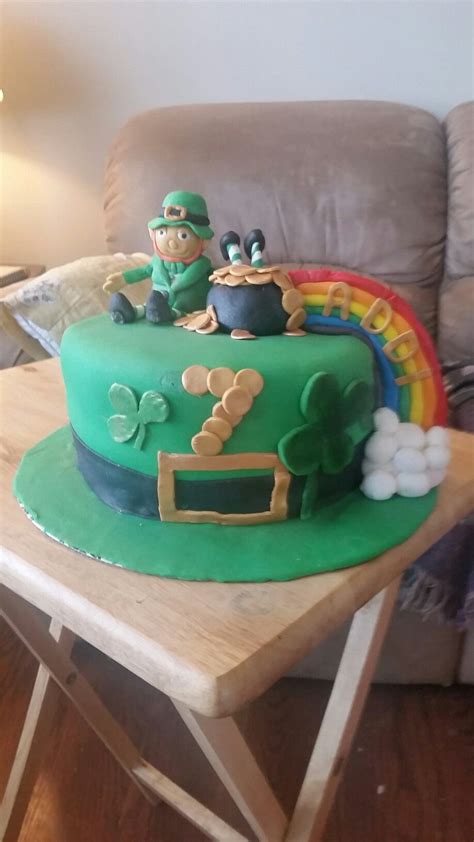 Leprechaun Birthday Cake Cake Desserts Birthday Cake